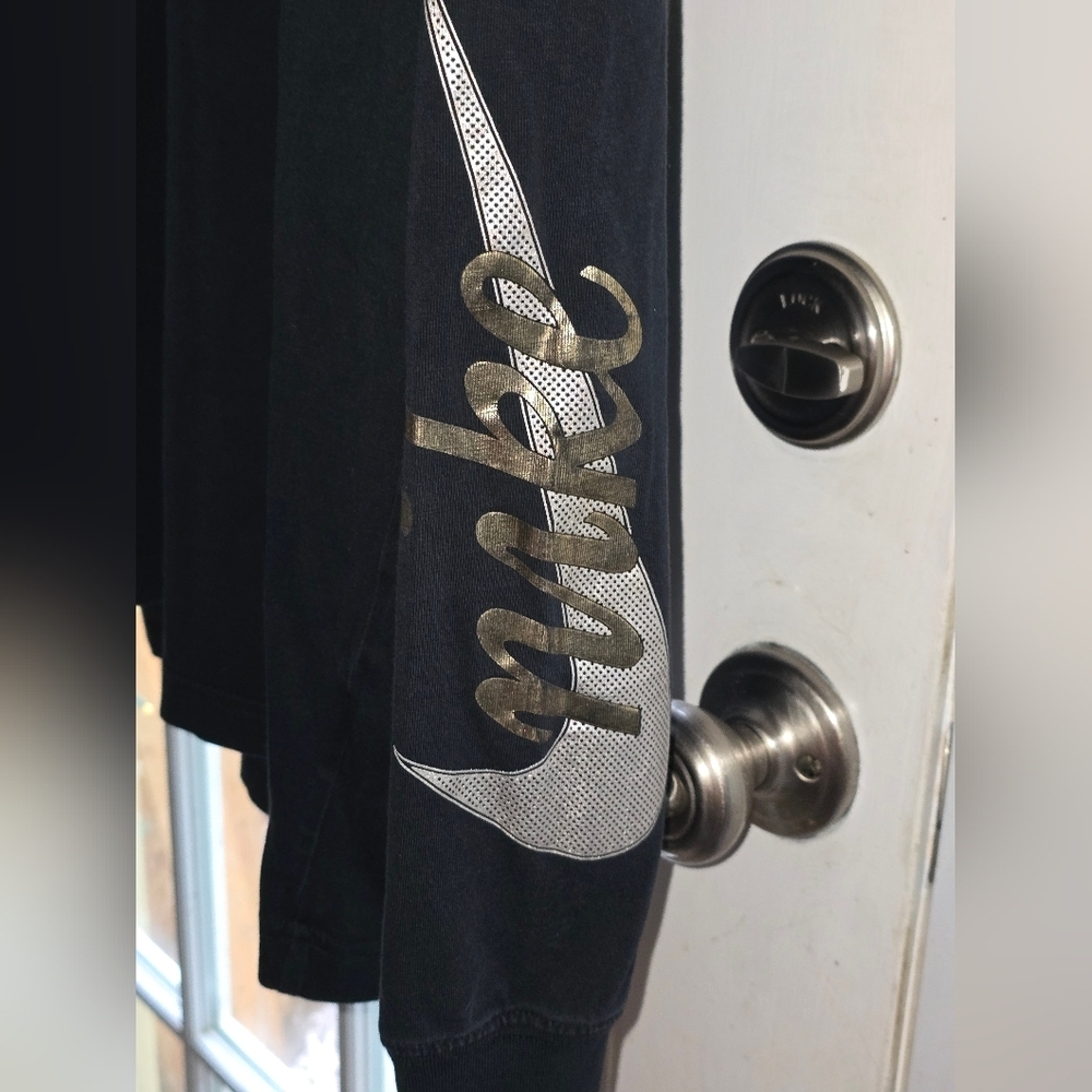 Nike Navy Long Sleeve Tee | Gold Metallic Logo | Men's Medium - Picture 3 of 4